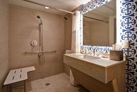 DoubleTree by Hilton Virginia Beach Oceanfront South