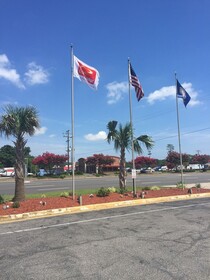 Econo Lodge Inn & Suites I-64 & US 13