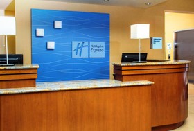 Holiday Inn Express Hotel & Suites Virginia Beach Oceanfront