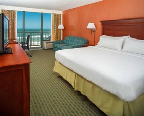 Holiday Inn Express Hotel & Suites Virginia Beach Oceanfront