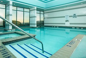 Holiday Inn Express Hotel & Suites Virginia Beach Oceanfront
