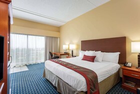 Ramada Plaza by Wyndham Virginia Beach