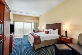 Ramada Plaza by Wyndham Virginia Beach