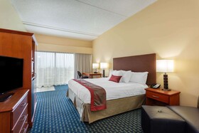 Ramada Plaza by Wyndham Virginia Beach