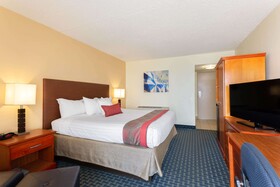 Ramada Plaza by Wyndham Virginia Beach