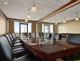 DoubleTree by Hilton Virginia Beach Oceanfront South
