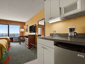 DoubleTree by Hilton Virginia Beach Oceanfront South