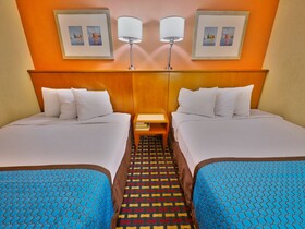 Seashire Inn & Suites