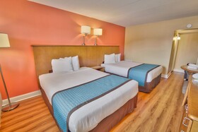 Seashire Inn & Suites