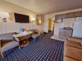 Seashire Inn & Suites