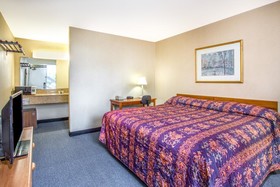 Travelodge by Wyndham Virginia Beach Bay Beach