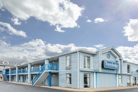 Travelodge by Wyndham Virginia Beach Bay Beach