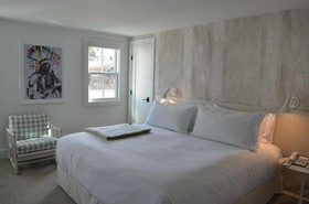 White Moose Inn
