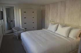 White Moose Inn