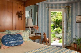 L'Auberge Provencale Bed & Breakfast