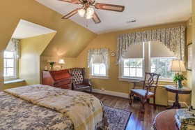 Cedars of Williamsburg Bed & Breakfast