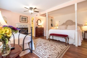 Cedars of Williamsburg Bed & Breakfast