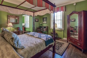 Cedars of Williamsburg Bed & Breakfast