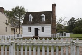Colonial Houses, an official Colonial Williamsburg Hotel