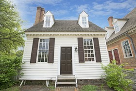 Colonial Houses, an official Colonial Williamsburg Hotel