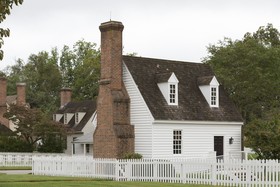 Colonial Houses, an official Colonial Williamsburg Hotel