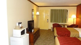 Econo Lodge Colonial
