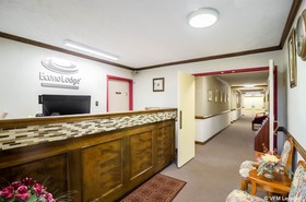 Econo Lodge Colonial