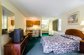 Econo Lodge Colonial