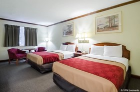 Econo Lodge Colonial