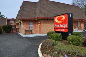 Econo Lodge Colonial