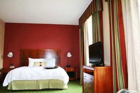 Hampton Inn & Suites Williamsburg-Central
