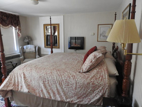 Magnolia Manor Bed and Breakfast Inn