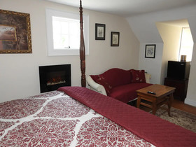 Magnolia Manor Bed and Breakfast Inn
