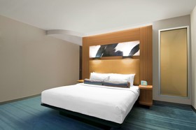 La Quinta Inn & Suites by Wyndham Winchester