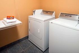 Days Inn & Suites by Wyndham Spokane Airport Airway Heights
