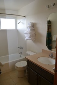 Anaco Bay Inn