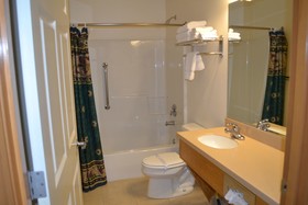 Anaco Bay Inn