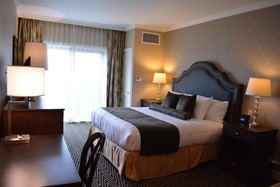 Majestic Inn & Spa