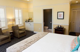 Majestic Inn & Spa