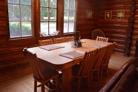Copper Creek Inn, Cabins and Lodge