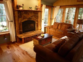 Copper Creek Inn, Cabins and Lodge