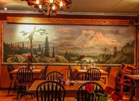 Copper Creek Inn, Cabins and Lodge