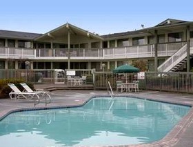 Days Inn by Wyndham Auburn