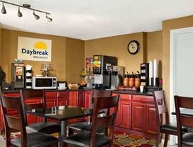 Days Inn by Wyndham Auburn