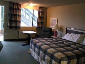 Days Inn by Wyndham Auburn