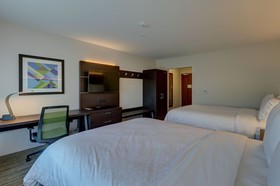 Holiday Inn Express & Suites Auburn Downtown