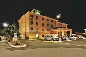La Quinta Inn & Suites by Wyndham Auburn