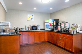 Comfort Inn & Suites Pacific - Auburn