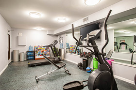 Comfort Inn & Suites Pacific - Auburn