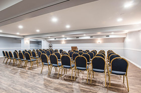 Comfort Inn & Suites Pacific - Auburn